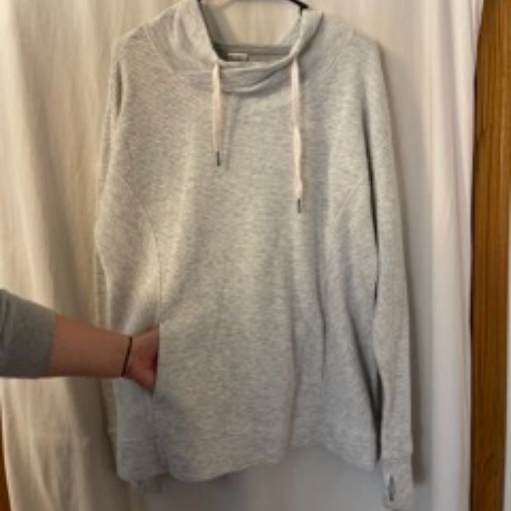 Kirkland Pullover; XL